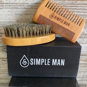 NIB beard brush and comb set
